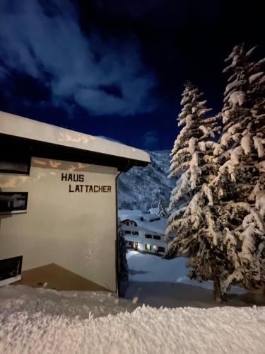 Arlberg Motel Ski-In & Ski-Out access to Austrias largest ski area – Stuben, KS