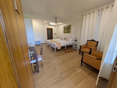 2 twin beds