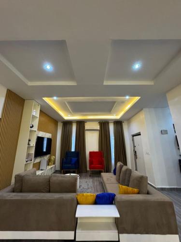 Declans Homes, Abudža (fotografie 8)