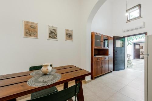 GuestHost - Palazzo Rolli La Stanza della Libreria, Galatone (photo 3)