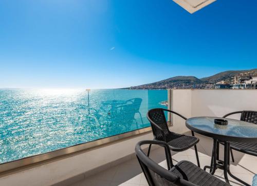 Blue Bay Hotel - image 7