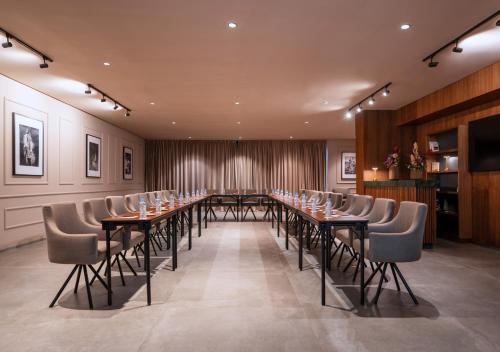 Longue vie Hotels - image 8