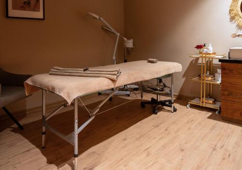 Longue vie Hotels - image 13