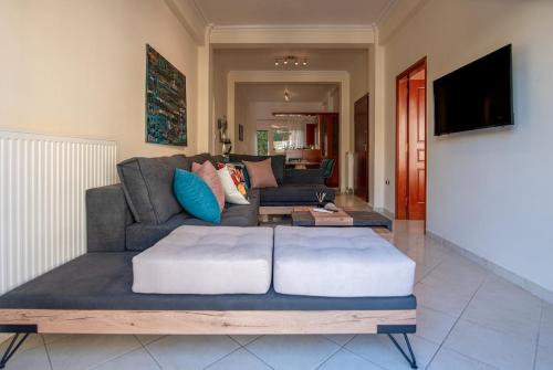 Near Metro 3 Bedrooms Fiber 100mbps, Athènes