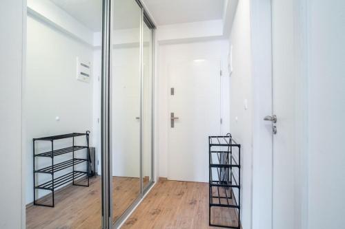 Central 1BRw - Secure Parking, Братислава (фото 3)