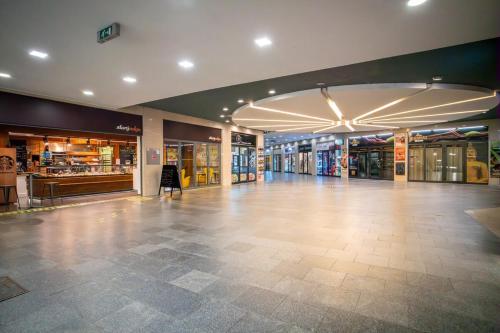 Central 1BRw - Secure Parking, Братислава (фото 10)