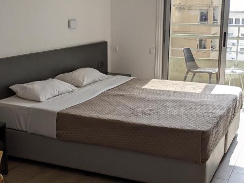One-Bedroom Apartment  image 2