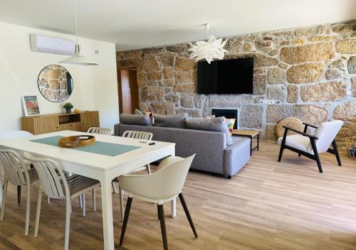 ห้องส่วนกลางสำหรับนั่งเล่น/ดูทีวี, Casa do Sol e Vinho in โมลาเรส