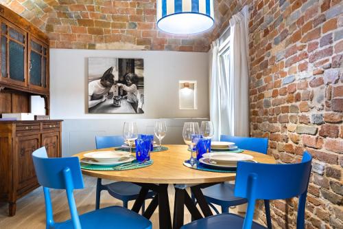 Hostdomus - Palazzo Stupino - Apartment - Alba