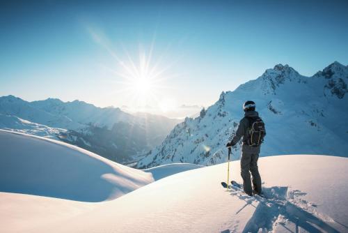 Arlberg Motel Ski-In & Ski-Out access to Austrias largest ski area – Stuben, KS