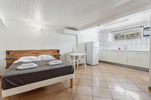 Studio 3-Passiflore - A 7min de la plage - image 4