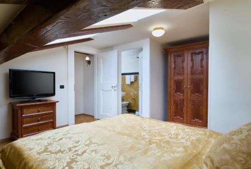 Duplex Suite (4 Adults) image 6