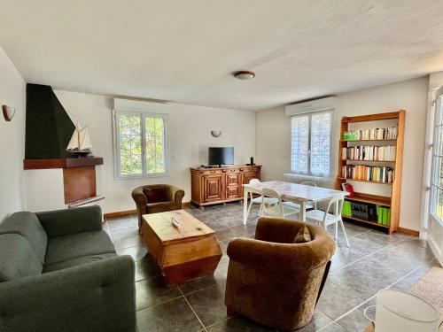 Le Grand Air in Breville-Sur-Mer