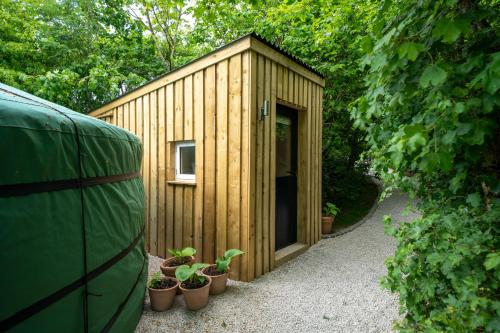 Yurt with Hot Tub near Hartington, Peak District, Buxton (zdjęcie 3)