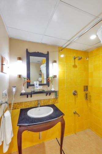 Superior Double Room image 7