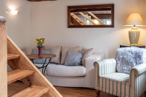 Four-Bedroom Apartment with Balcony
