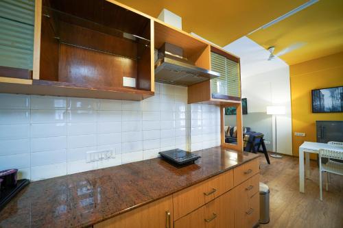 올리브 호텔 마그라스 바이 엠버시 그룹 (Olive Hotel Magrath by Embassy Group) in 방갈로르