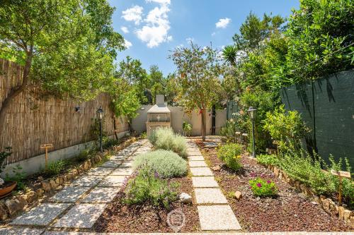 Estay - Grace's House - AirCon - WiFi - BBQ, Villasimius (photo 3)