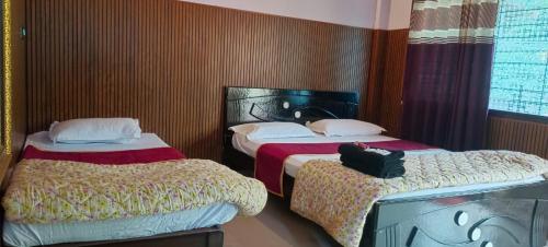 Deluxe Double Room image 2