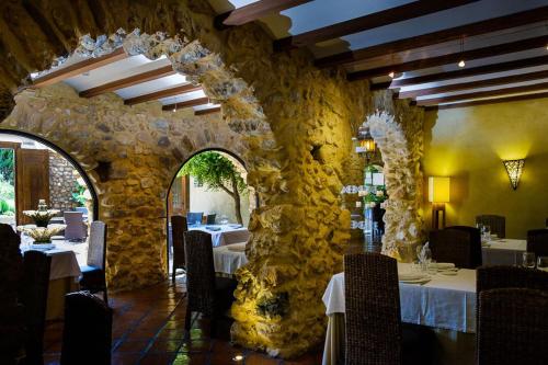 餐廳, Masia Durba B&B in 卡斯特爾諾波