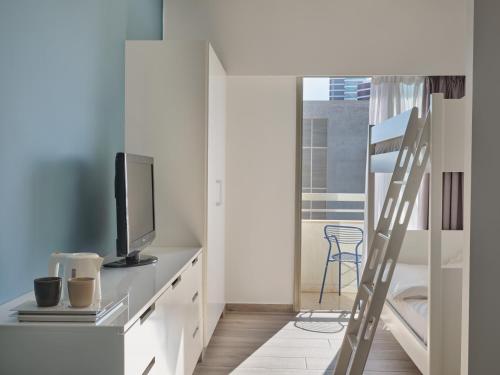 Family Suite Inland View image 1