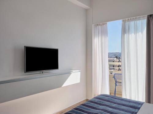 Family Suite Inland View image 3