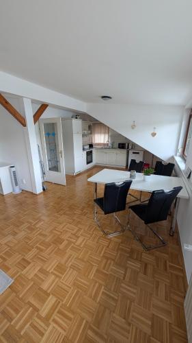設施, Niederer's Ferienwohnung Thermennah in 耶內爾斯多夫鎮中心
