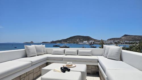 Skats, Milos AquaBliss Beachfront Villas in Pollonia