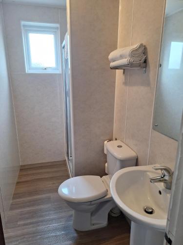 Stockwood Hotel - Luton Airport - image 2