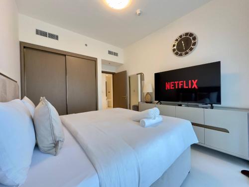 Elegant and Stylish 1BR, Grand Blue, Dubai (foto 4)