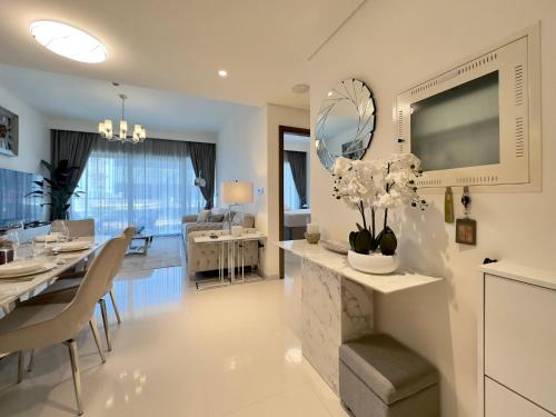 Elegant and Stylish 1BR, Grand Blue, Dubai (foto 8)