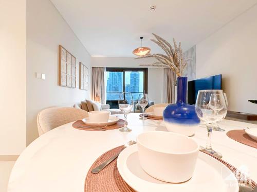 Luxurious Burj Crown 2BR Apartment with Balcony, Dubai (Foto 5)