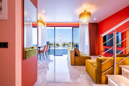 2 bedrooms, 4 beds