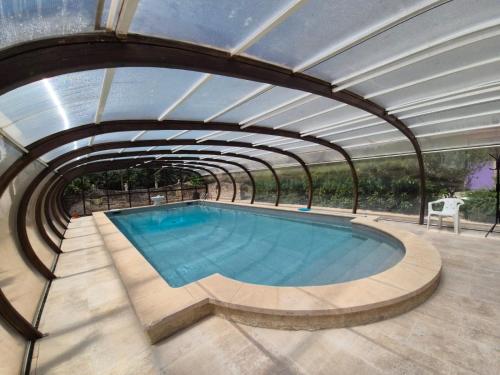 Mas Provençal with Swimming Pool & Air Conditioning (Mas Provencal with Swimming Pool & Air Conditioning) in Rustrel