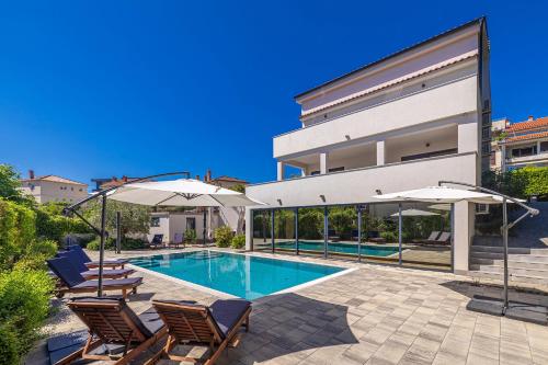 Villa PHOENIX, Крк (фото 2)