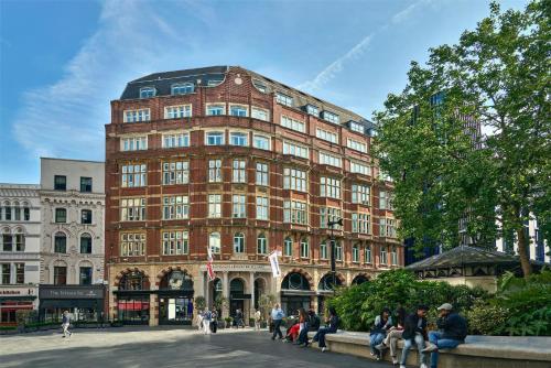 Radisson Blu Edwardian Hampshire Hotel London