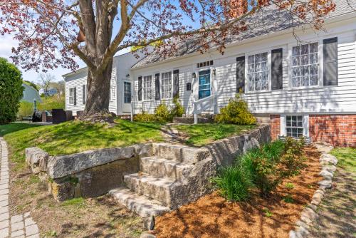 Captain Wolfe House Breathtaking Water Views in Groton, USA