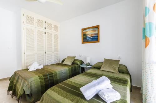 A&N Central Beach Walk Family Apartment with Terraza - image 3