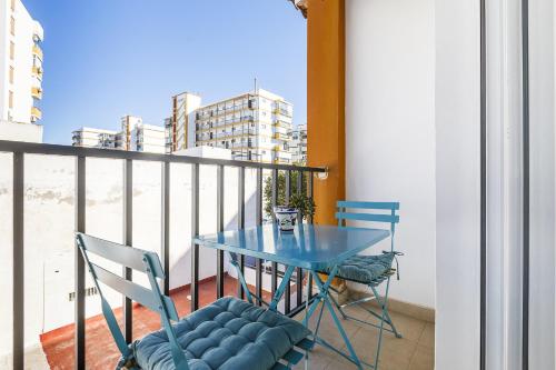 A&N Central Beach Walk Family Apartment with Terraza