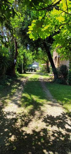 Abrivado Aimargues en petite camargue, parking intérieur, wifi, jardin, Gard
