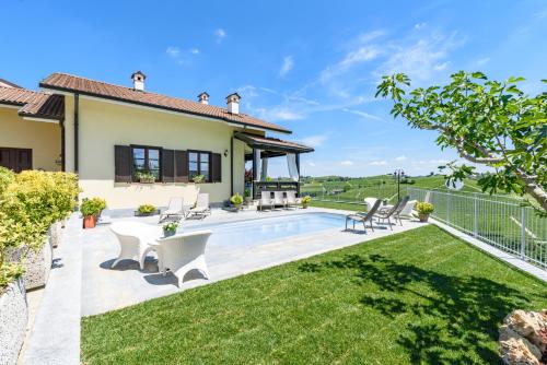 Villa Edy Barbaresco con piscina per gruppi e famiglie in Barbaresco