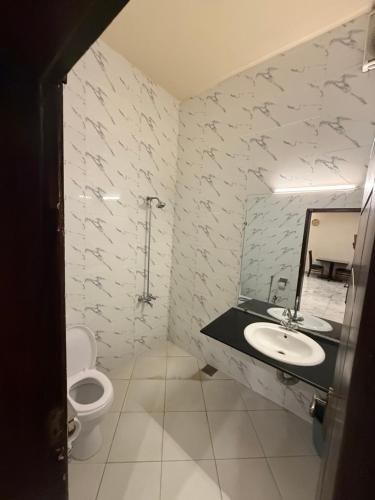 Deluxe Family Suite room in Shelton Accommodator