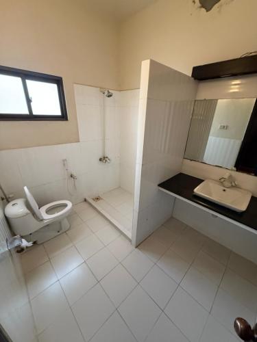 Deluxe Family Suite image 5