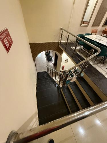 Deluxe Family Suite image 3