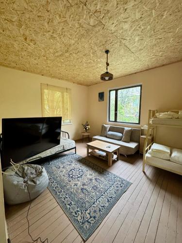 Facilities, Greenest 1977 in Shahumyan