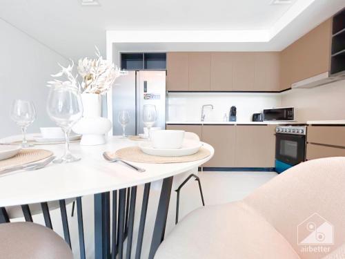 Full Luxury at Burj Crown 2B with City Views, Dubai
