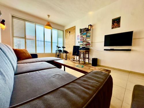 Lovely & comfi 90m Apartment in City Center in 南特拉維夫