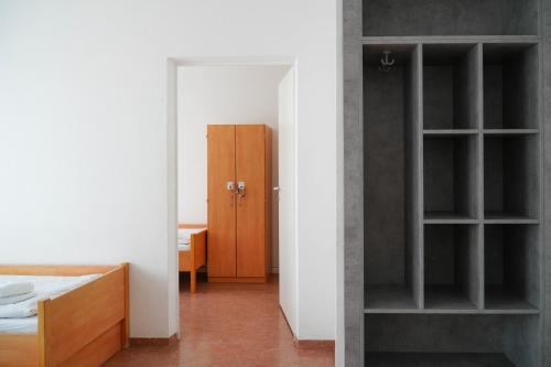 Standard Quadruple Room image 10