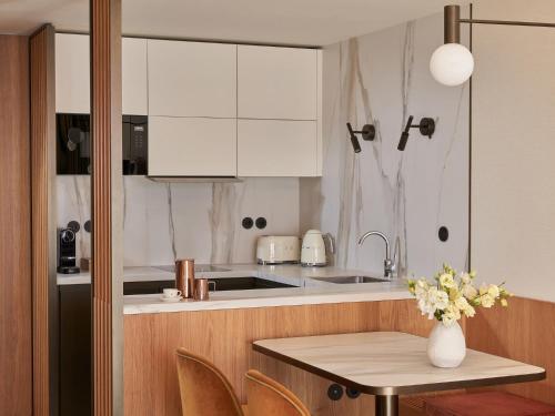 Suite image 2