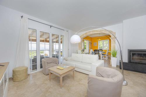 Villa with Private Pool image 10